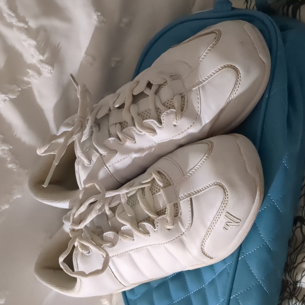 Used cheer shoes